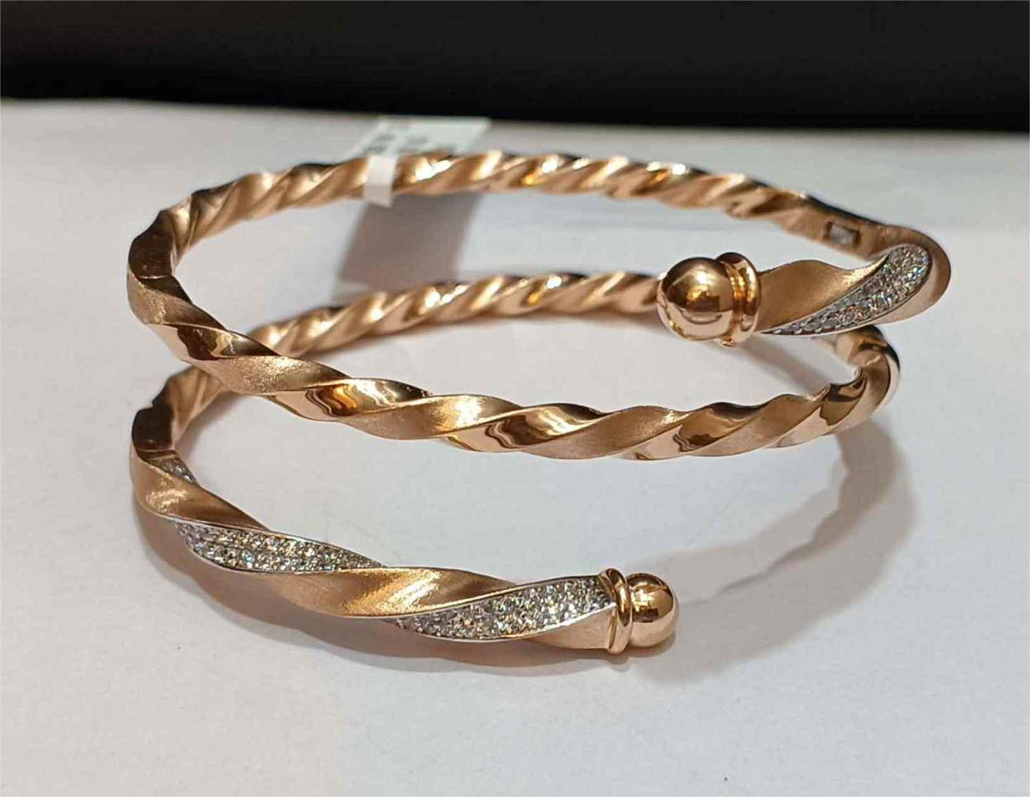 Twisted Glow Rose Gold Kada